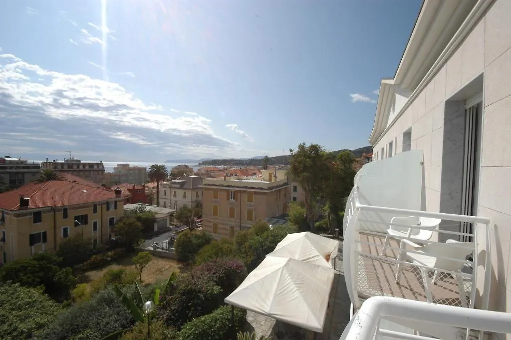 ***  Hotel Garden Palace Varazze Italia