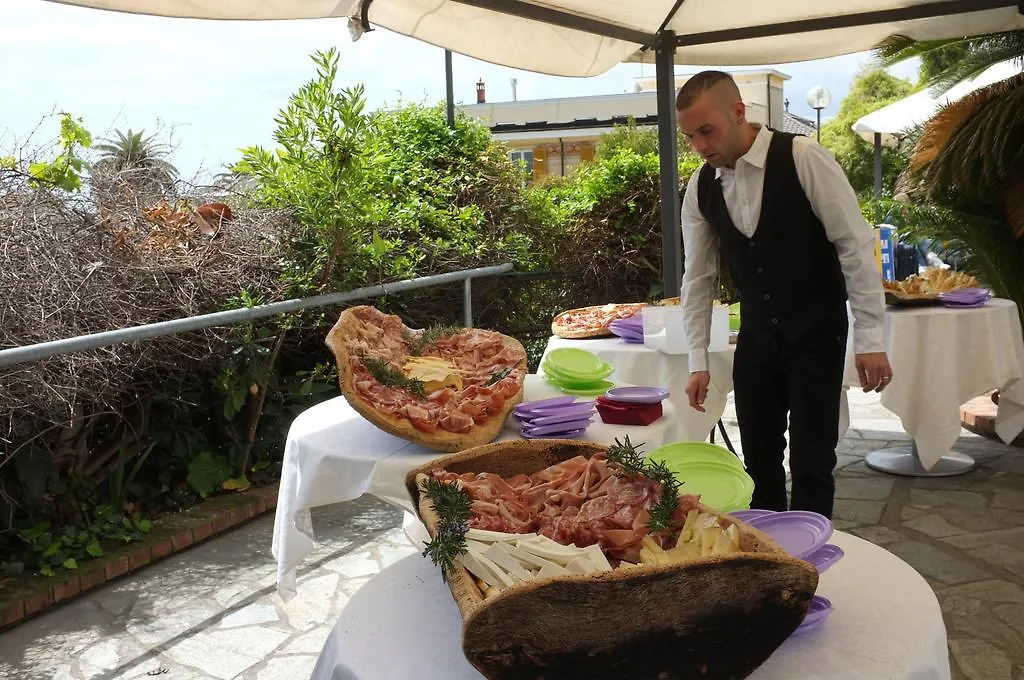 Hotel Garden Palace Varazze 3*,  Italia
